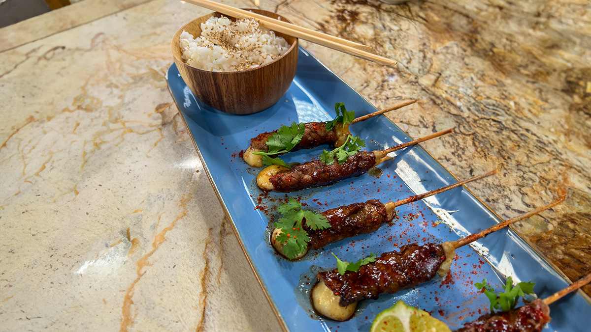 Tous en cuisine : Brochettes laquées de bœuf au fromage