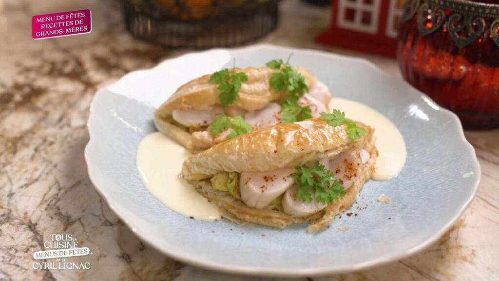 Tous En Cuisine Avec Cyril Lignac Sa Recette De Feuillet S Aux Saint Jacques Et Sa Sauce Champagne