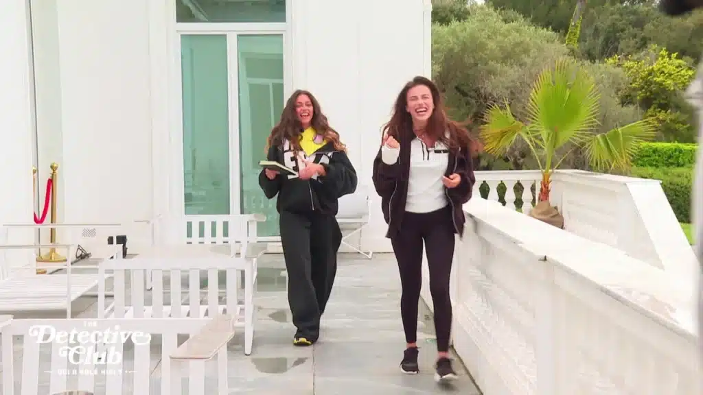 Giuseppa vole le carnet de Jessy pour brouiller les pistes