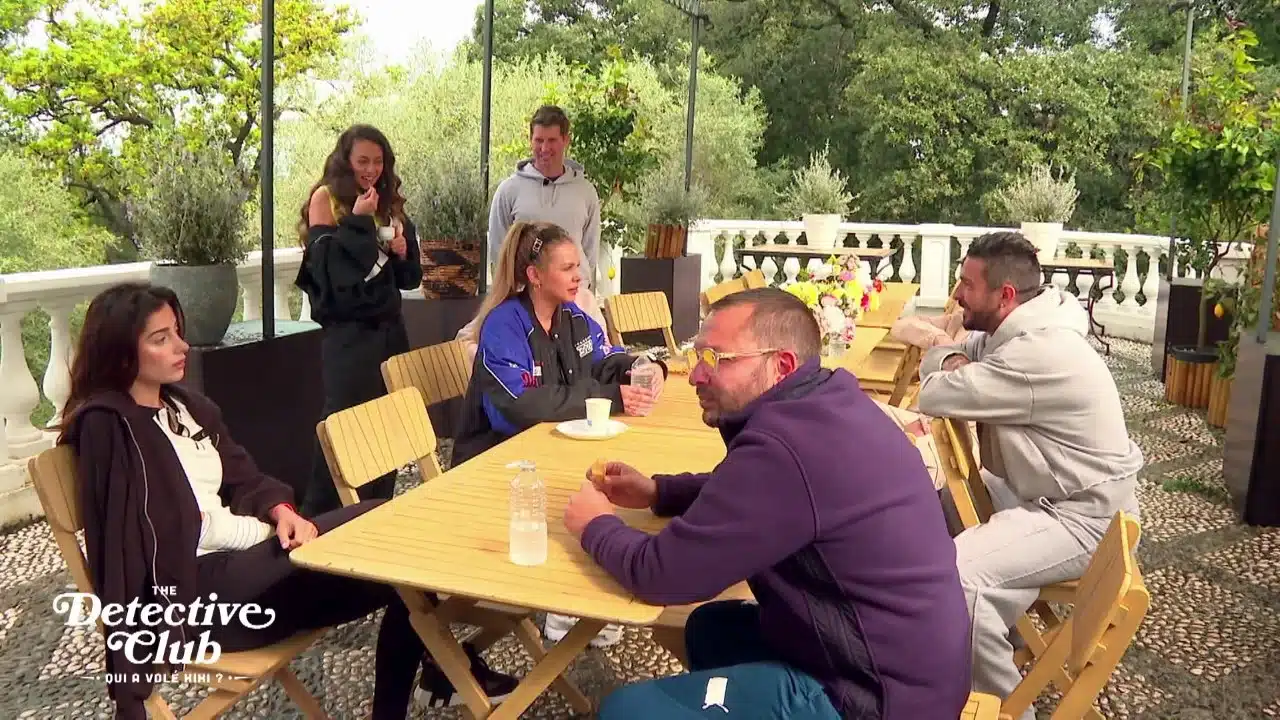Julien Tanti accuse Adixia d'être la voleuse avec Giuseppa