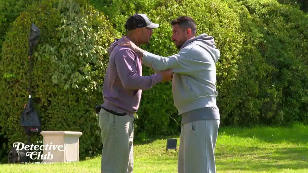 Vivian manipule Julien Tanti persuadé qu'il est voleur