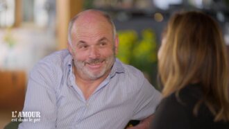 « C&#039;est le côté coquin » : Pierrick, candidat de L&#039;amour est dans le pré 2025, tombe sous le charme d&#039;une de ses prétendantes