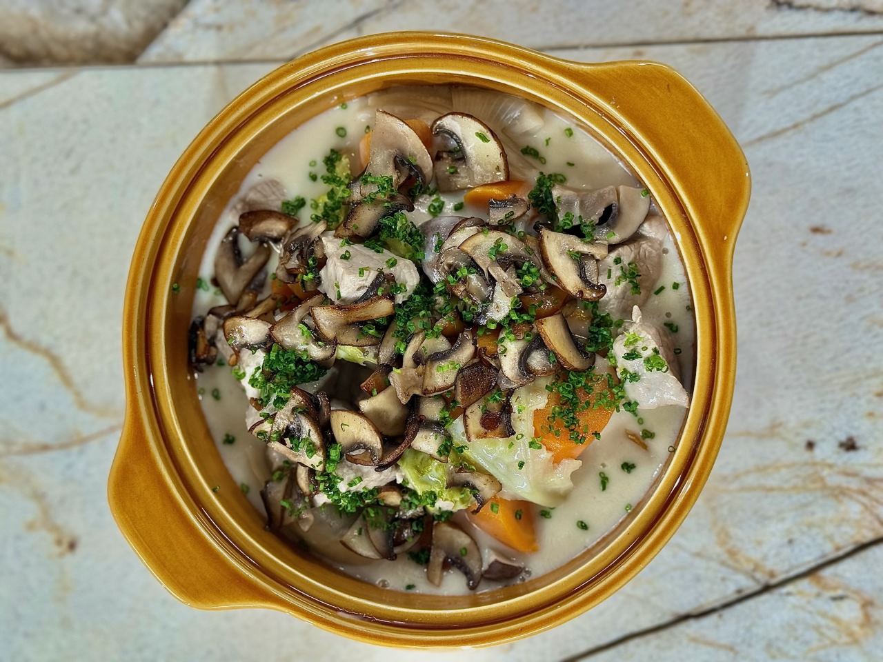 BLANQUETTE DE VEAU, POÊLÉ DE CHAMPIGNONS