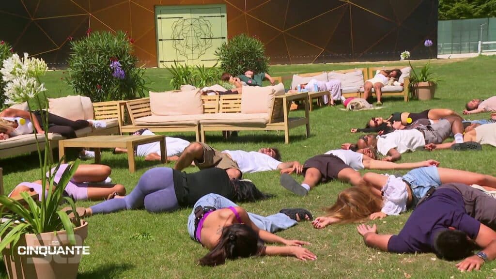 Les candidats des Cinquante 2025 font les morts pour le coup de folie du Lion