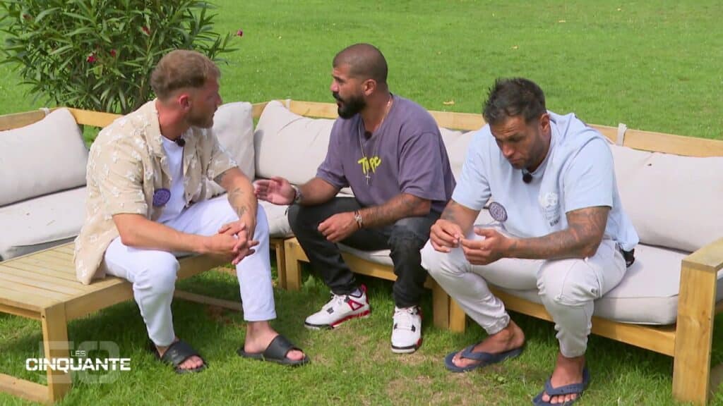 Toto et Neymar se rapprochent de Micha pour s'allier avec les Violets dans les 50