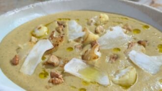 Recette de Cyril Lignac du velouté clair de légumes d’automne dans Tous en cuisine du 27 septembre