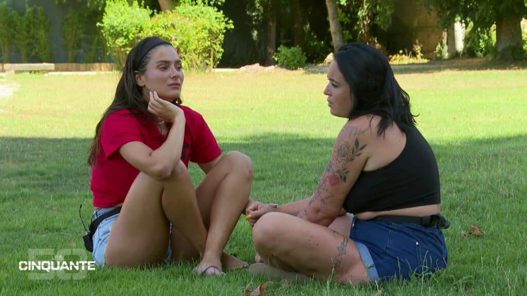 Laura Marra se confie à Kelly sur son couple avec Simon Féraud dans les Cinquante