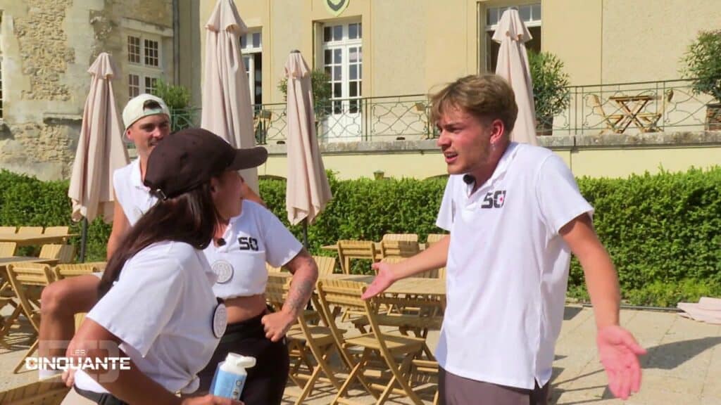Robin tente un coup d'Etat contre les Marrons et se retrouve au milieu des tensions dans les Cinquante 2025