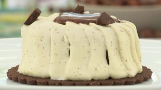 Découvrez la recette de coulant au chocolat revisitée de Seb pour l’épreuve classique du Meilleur Pâtissier 2025