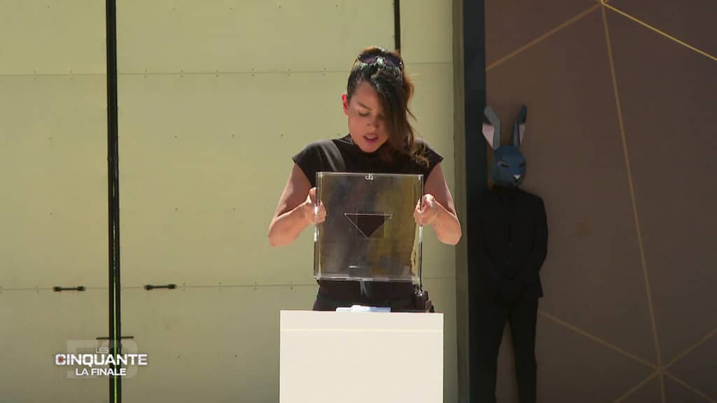 Laura Lempika en difficulté sur la première épreuve de mort subite des Cinquante