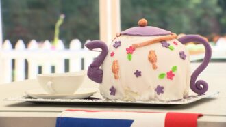 Le gâteau en forme de théière de Victoria pour l’épreuve créative du Meilleur Pâtissier (recette complète)