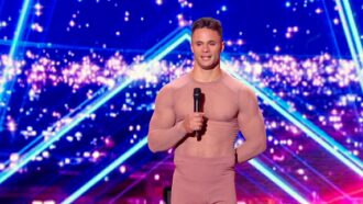 Cet ancien patineur éblouit La France A Un Incroyable Talent et décroche le Golden Buzzer d’Éric Antoine (M6)