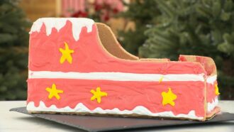 Le gâteau en forme de traîneau du Père Noël de Victoria pour l’épreuve créative du Meilleur Pâtissier du 4 décembre (recette complète)