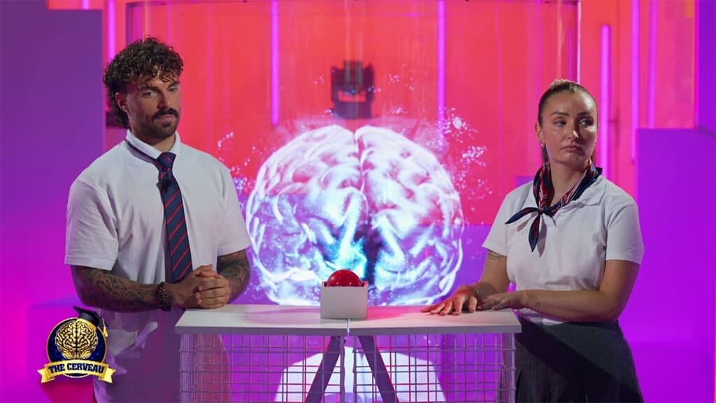 Beverly affronte Alexandre lors du jeu de la mort de The Cerveau