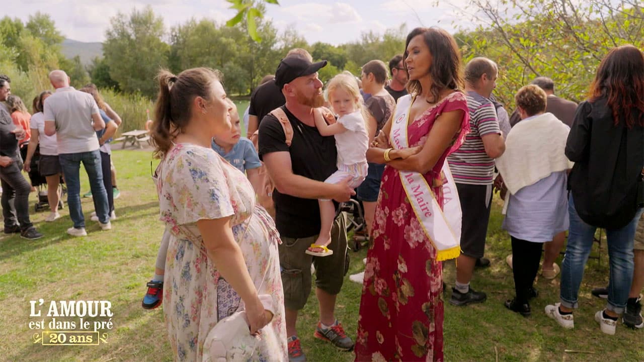 Karine Le Marchand prend des nouvelles d'anciens candidats dans L'amour est dans le pré les 20 ans
