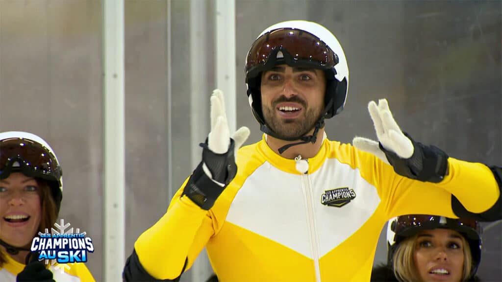 Anthony remporte finalement la médaille d'argent sur l'épreuve individuelle des Apprentis Champions au ski