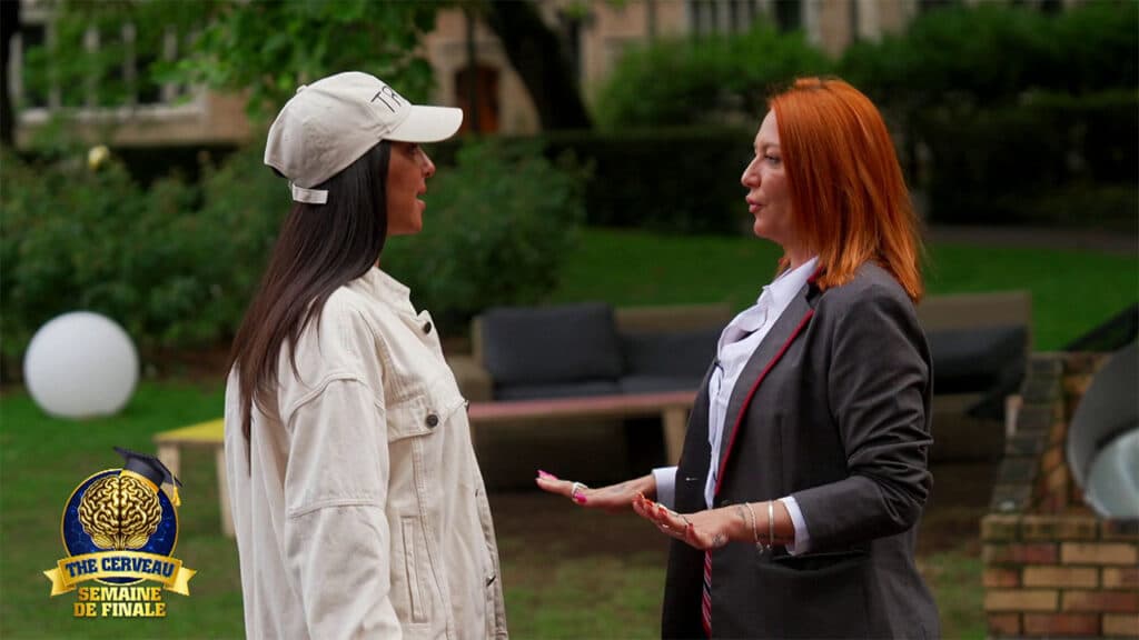 Soraya soutient Tressia dans la finale de The Cerveau
