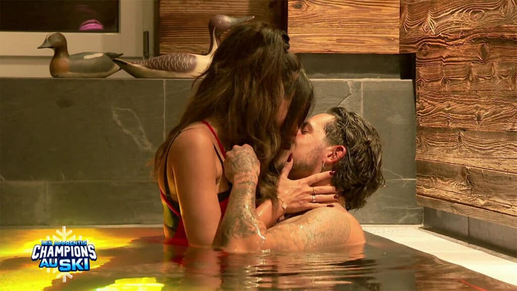 Le premier baiser de Laura et Marco dans Les Apprentis Champions au ski