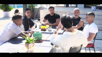 « La guerre est déclarée » : jeunes et hommes mûrs s’affrontent pour les candidates dans Cougar Island