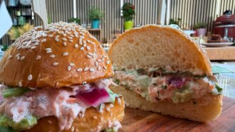 Tous en cuisine avec Cyril Lignac du vendredi 26 juin: recette du Club Sandwich au Saumon