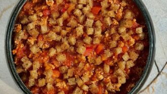 Tous en Cuisine avec Cyril Lignac du mardi 14 juillet : recette du mijoté de veau aux poivrons, sauce tomate